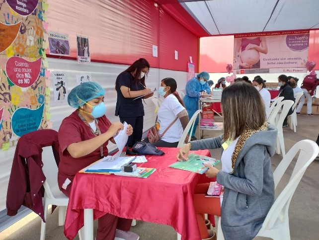 Feria de Salud de la gestante con CMI López Silva en Villa El Salvador - Asociación UNACEM